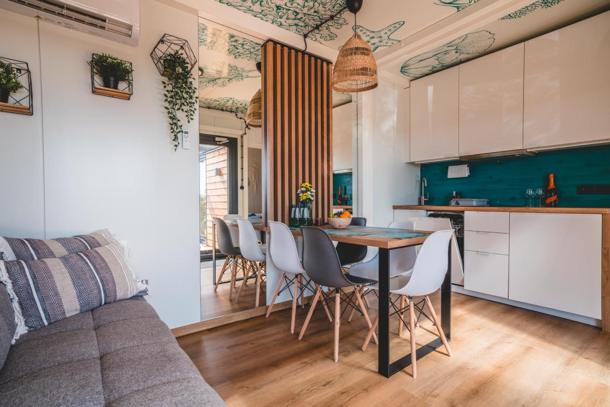 Rresort Holiday Homes 里沃 外观 照片